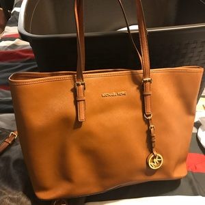Michael Kors Jet Set Tote